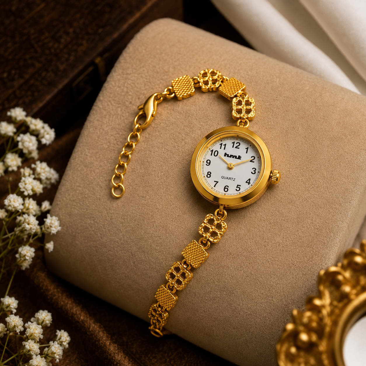 Elegant Anti-Tarnish Gold-Tone Floral Link Bracelet Watch for Women