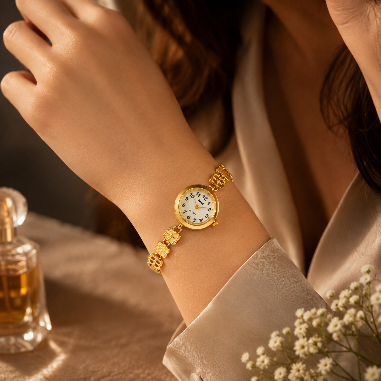 Elegant Anti-Tarnish Gold-Tone Floral Link Bracelet Watch for Women